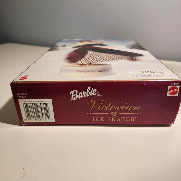 Mattel Victorian Ice Skater Barbie Doll with Music Box 2000 Special Edition - Picture 4 of 8